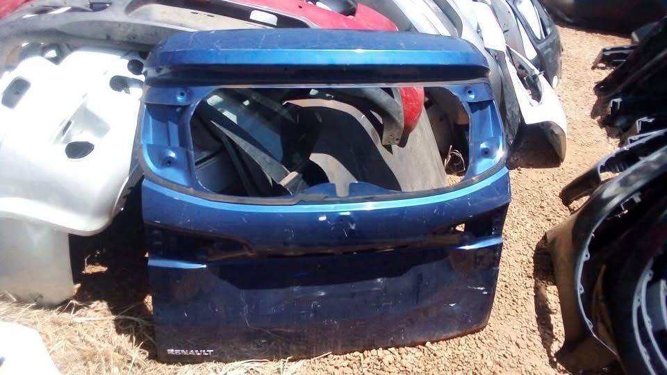 Renault Triber Bootlid - Private Seller Renault Triber Bootlid - Private Seller