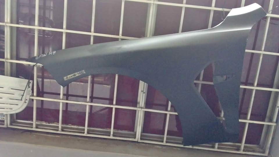 BMW M8 FENDER - Private Seller