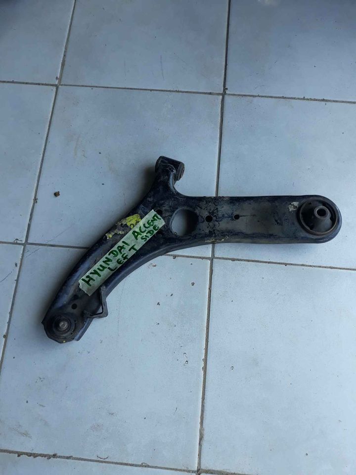 Genuine Hyundai Accent Left Control Arm - Private Seller Genuine Hyundai Accent Left Control Arm - Private Seller