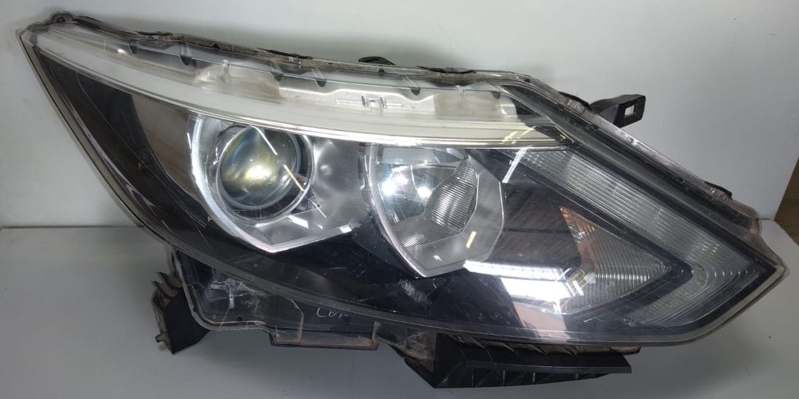 qashqai right side headlight - Private Seller qashqai right side headlight - Private Seller