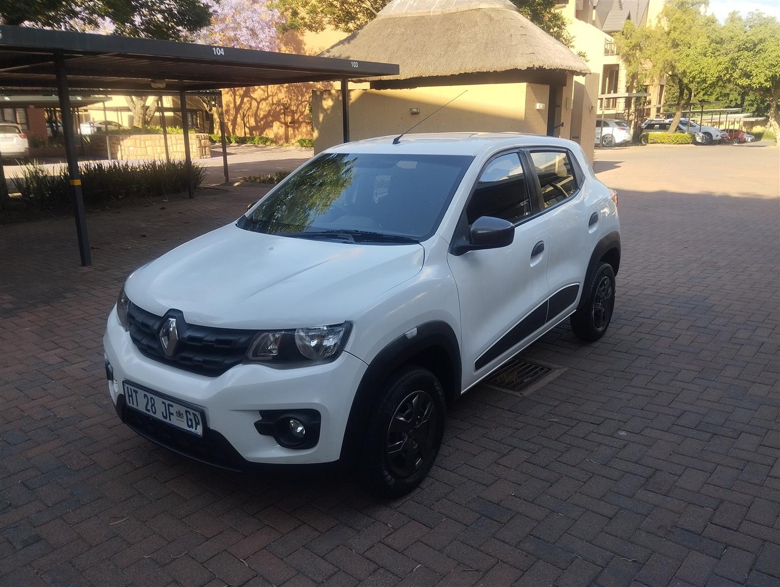 Used 2018 Renault Kwid 1.0 Dynamique - Private Seller Used 2018 Renault Kwid 1.0 Dynamique - Private Seller