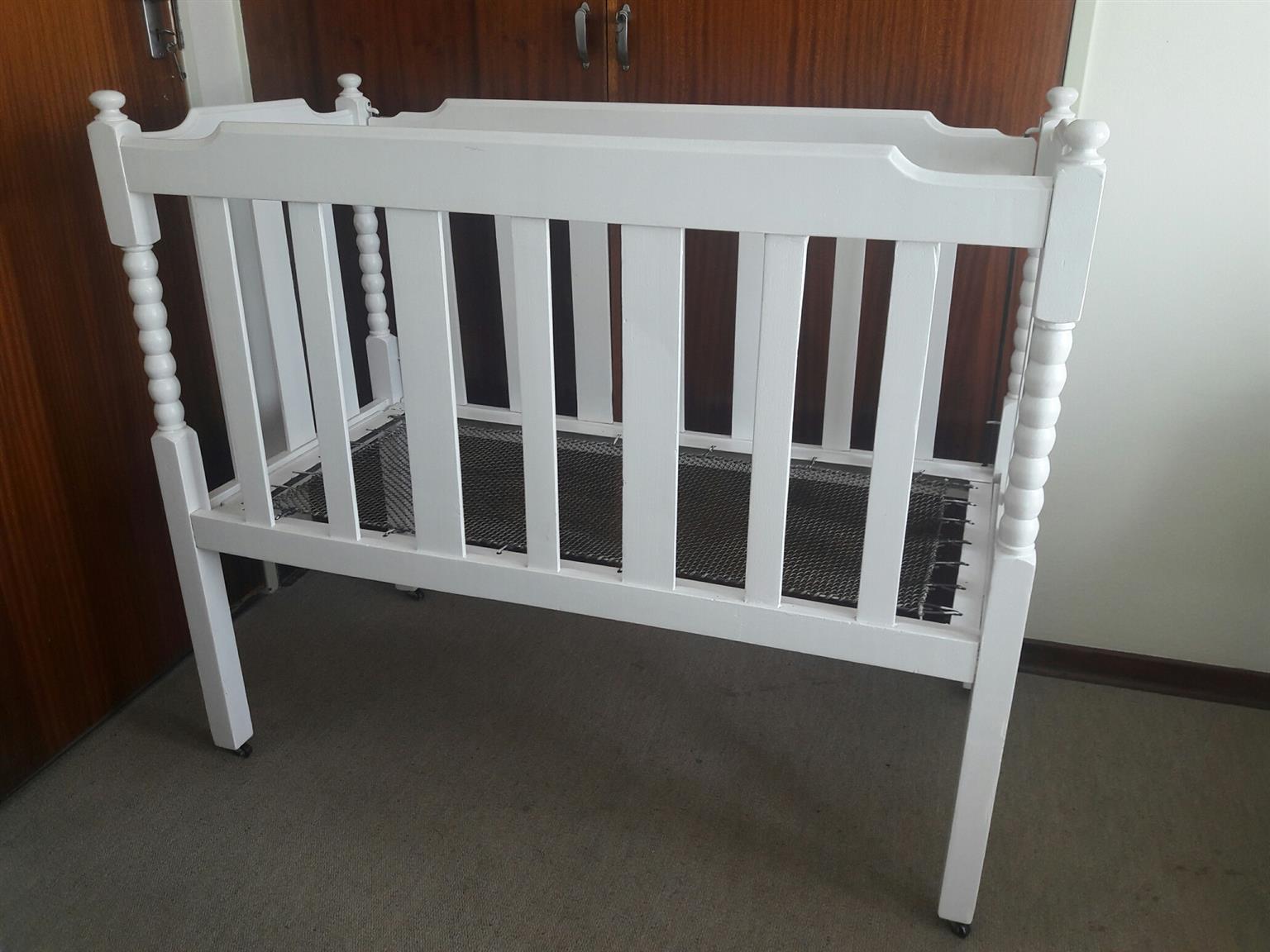 baby cot sale