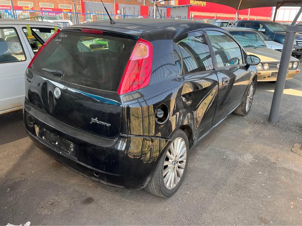 2009 PUNTO 1.9 JTD STRIPPING FOR SPARES. CALL OR WHATSAPP or - Private Seller 2009 PUNTO 1.9 JTD STRIPPING FOR SPARES. CALL OR WHATSAPP or - Private Seller
