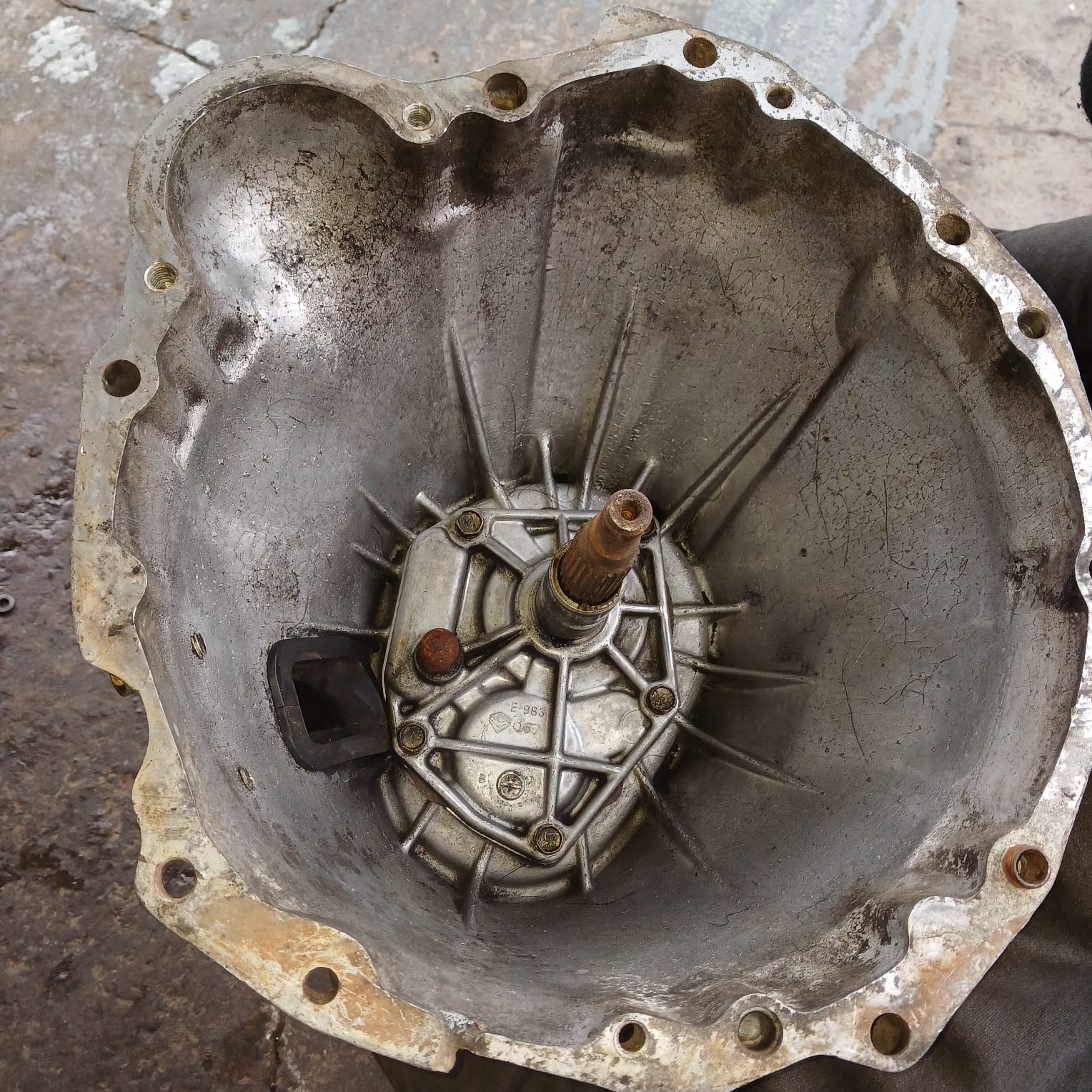 GEARBOX NISSAN 1 TONNER 5 SPEED GEARBOX FOR SALE - Private Seller GEARBOX NISSAN 1 TONNER 5 SPEED GEARBOX FOR SALE - Private Seller