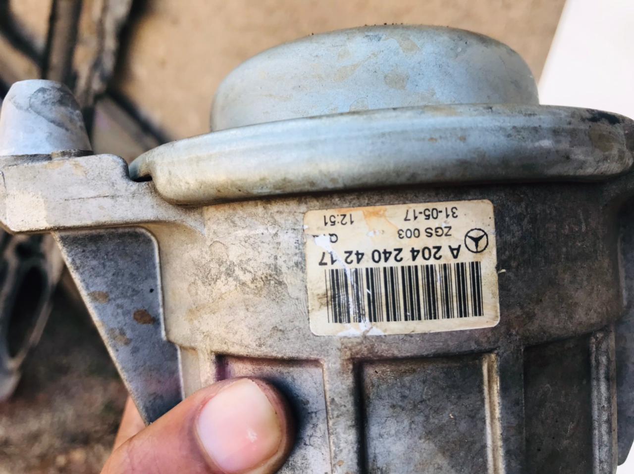 Mercedes Benz W204 left and right engine mount - Private Seller