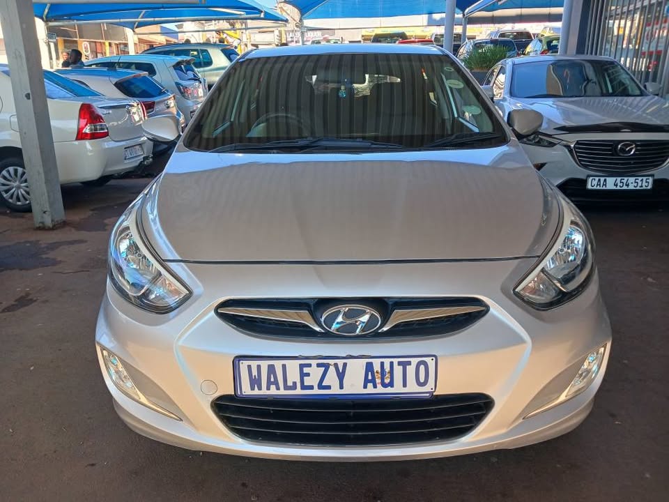 2015 HYUNDAI ACCENT 1.6 HATCH Transmission: Automatic  Mileage: 105000km  Fueltype: Petrol  Silver