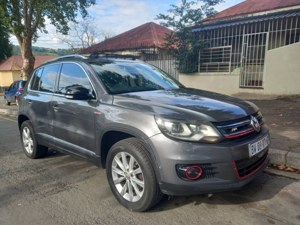 2012 VW TIGUAN 2.0TDI Diesel, Automatic 4X4, Grey Color, Mileage SUNROOF,