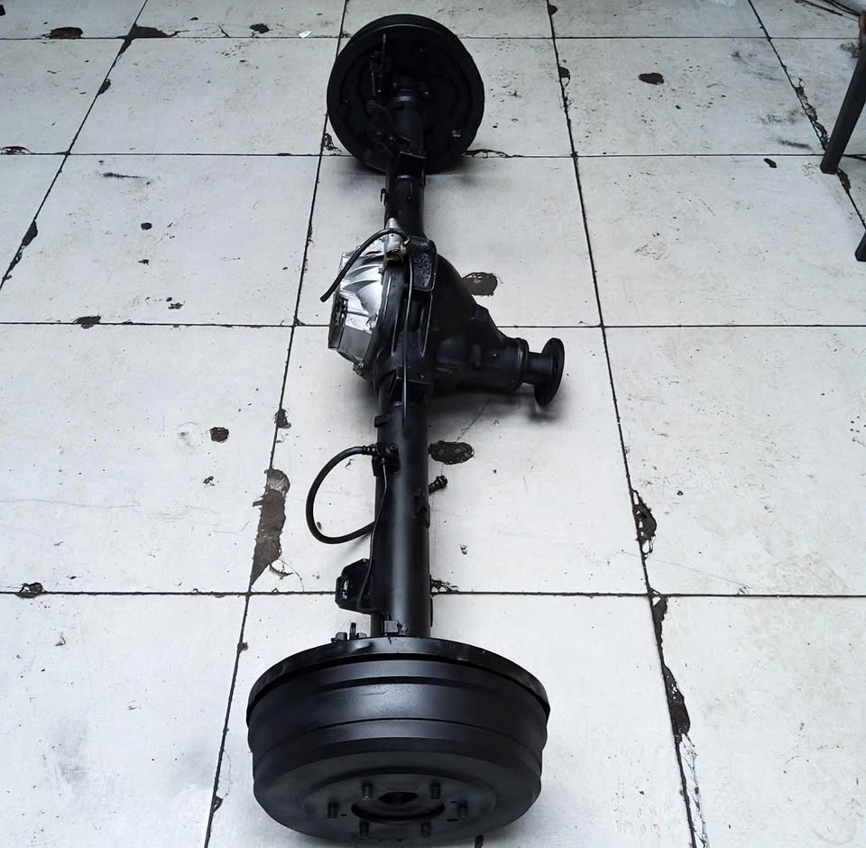 NISSAN HARDBODY REAR DIFF 4X4 WITH DIFF LOCK - Private Seller NISSAN HARDBODY REAR DIFF 4X4 WITH DIFF LOCK - Private Seller