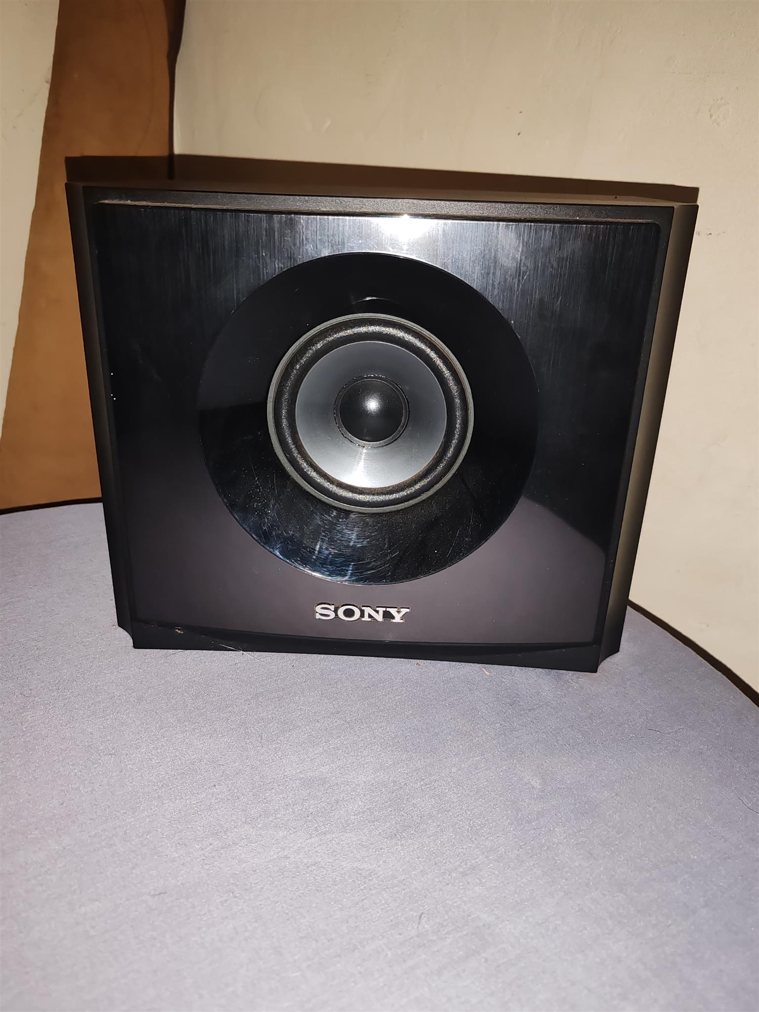 Sony surround sound speakers
