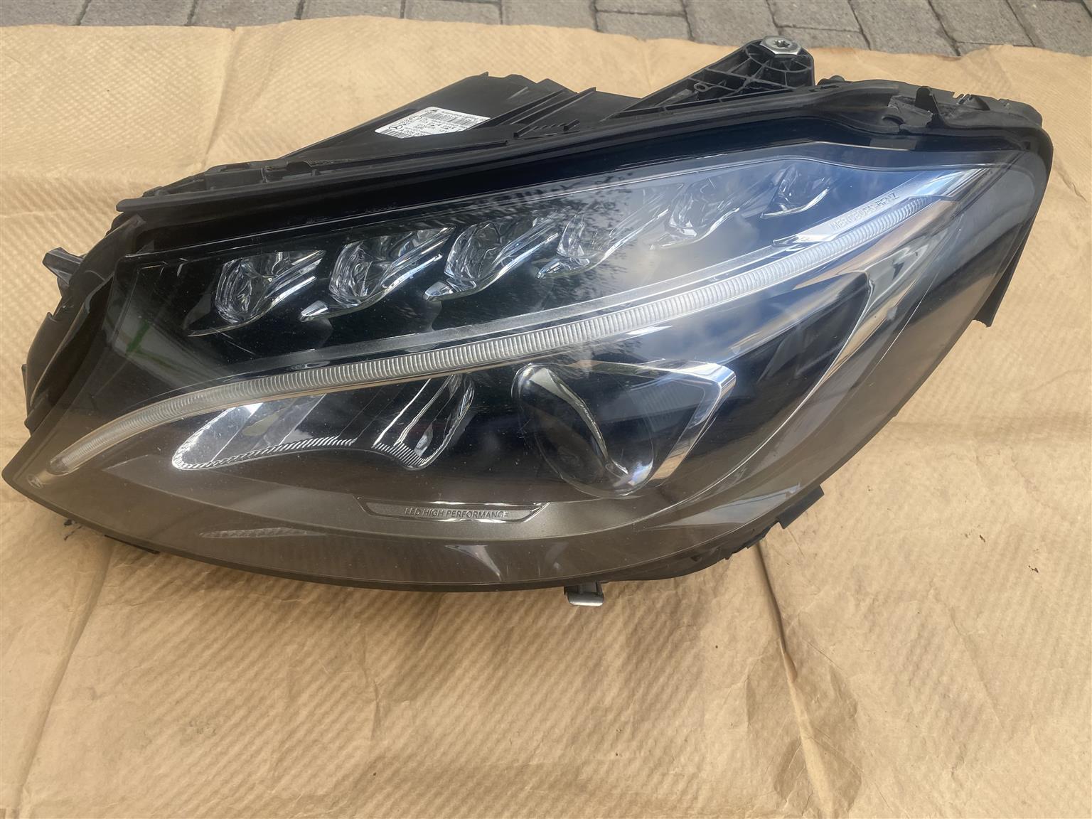 2017 MERCEDES BENZ C-CLASS W205 SINGLE XENON HEADLIGHT LEFT SIDE FOR SALE - Private Seller 2017 MERCEDES BENZ C-CLASS W205 SINGLE XENON HEADLIGHT LEFT SIDE FOR SALE - Private Seller