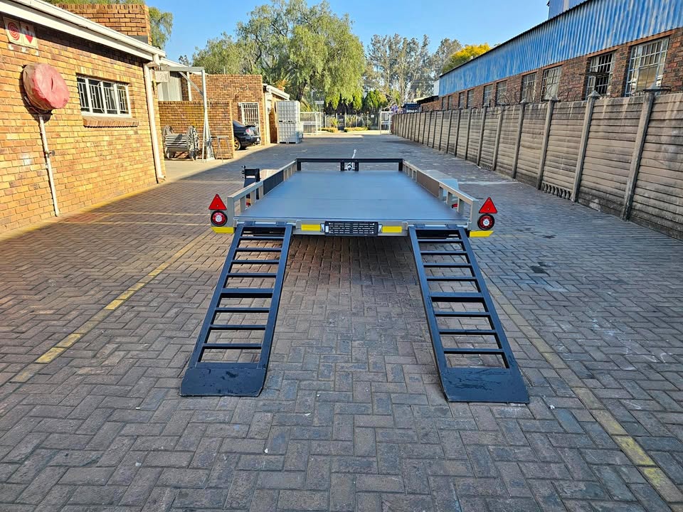 2025 5 Meter car trailer Ramps included | Junk Mail Marketplace
