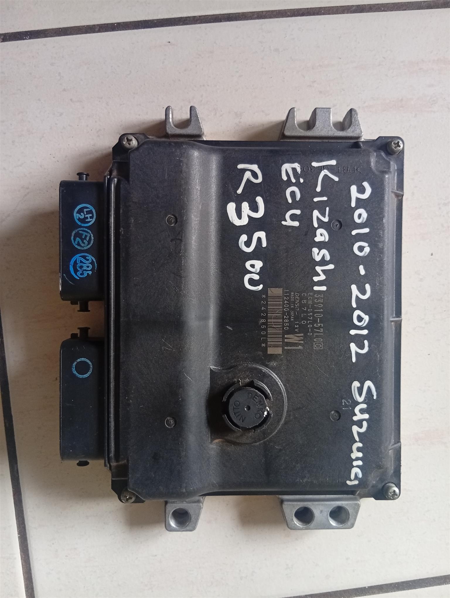 2010-2012 Suzuki kizashi ECU computer box 33910-57L0 112400-2850 W1 242850L - Private Seller 2010-2012 Suzuki kizashi ECU computer box 33910-57L0 112400-2850 W1 242850L - Private Seller
