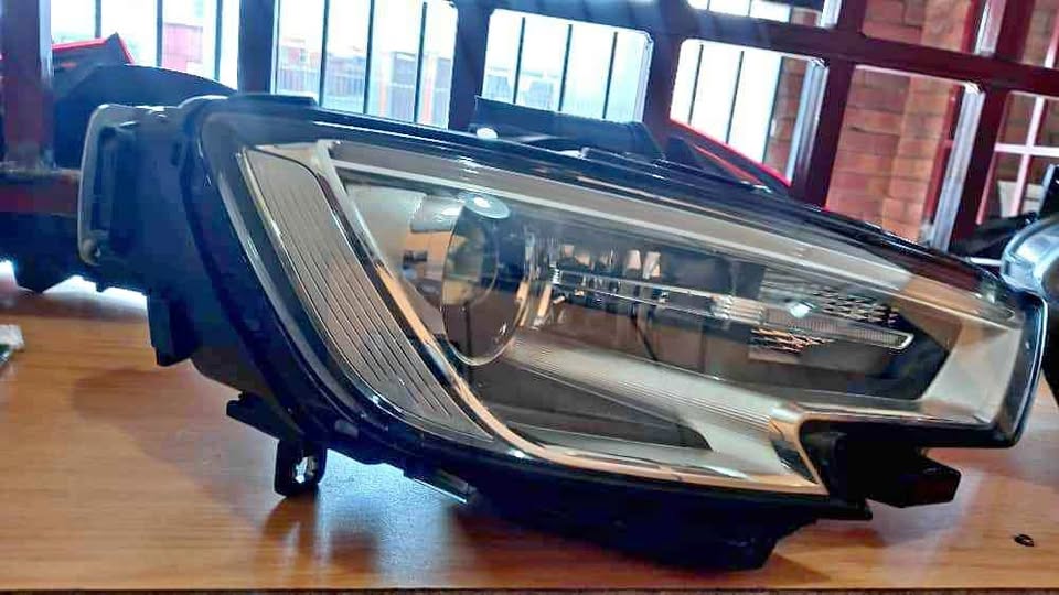Audi A3 Xenon Headlight - Private Seller Audi A3 Xenon Headlight - Private Seller