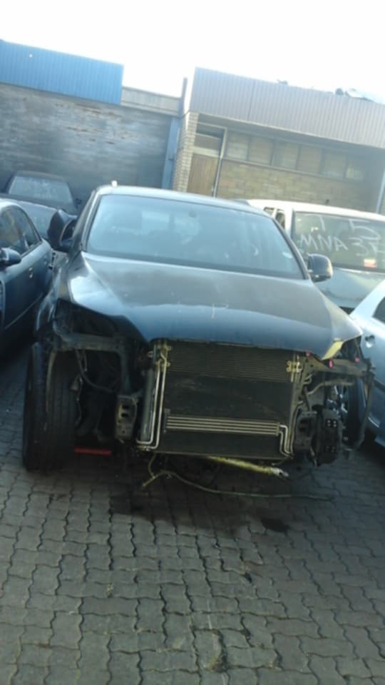 AUDI Q7 STRIPPING FOR SPARES. - Private Seller AUDI Q7 STRIPPING FOR SPARES. - Private Seller