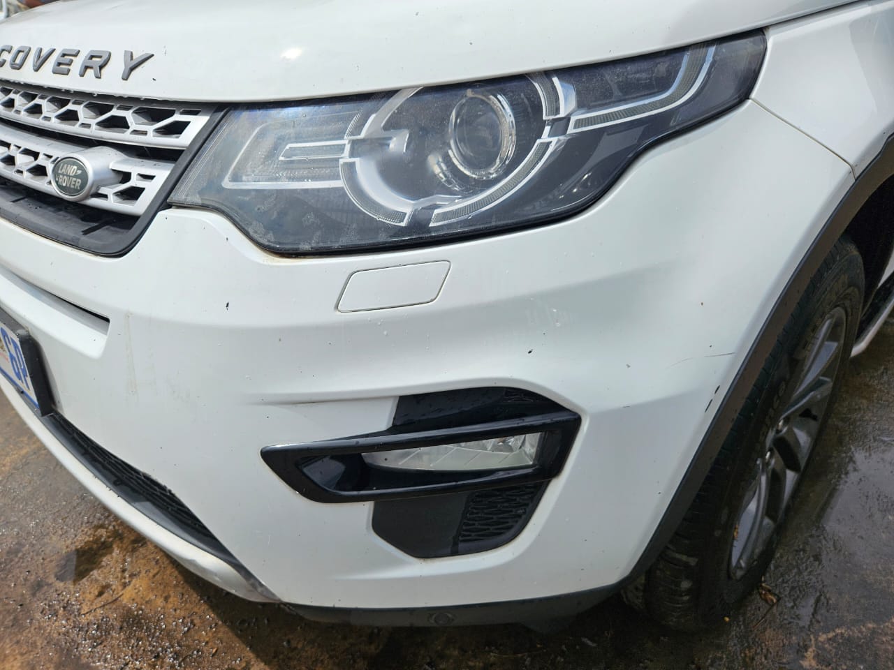 Land Rover Discovery Sport HSE 2015 headlights for sale – like new Land Rover Discovery Sport HSE 2015 headlights for sale – like new