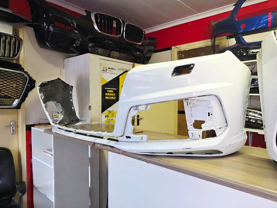 2020 Q7 AUDI FRONT BUMPER FOR SALE - Private Seller 2020 Q7 AUDI FRONT BUMPER FOR SALE - Private Seller