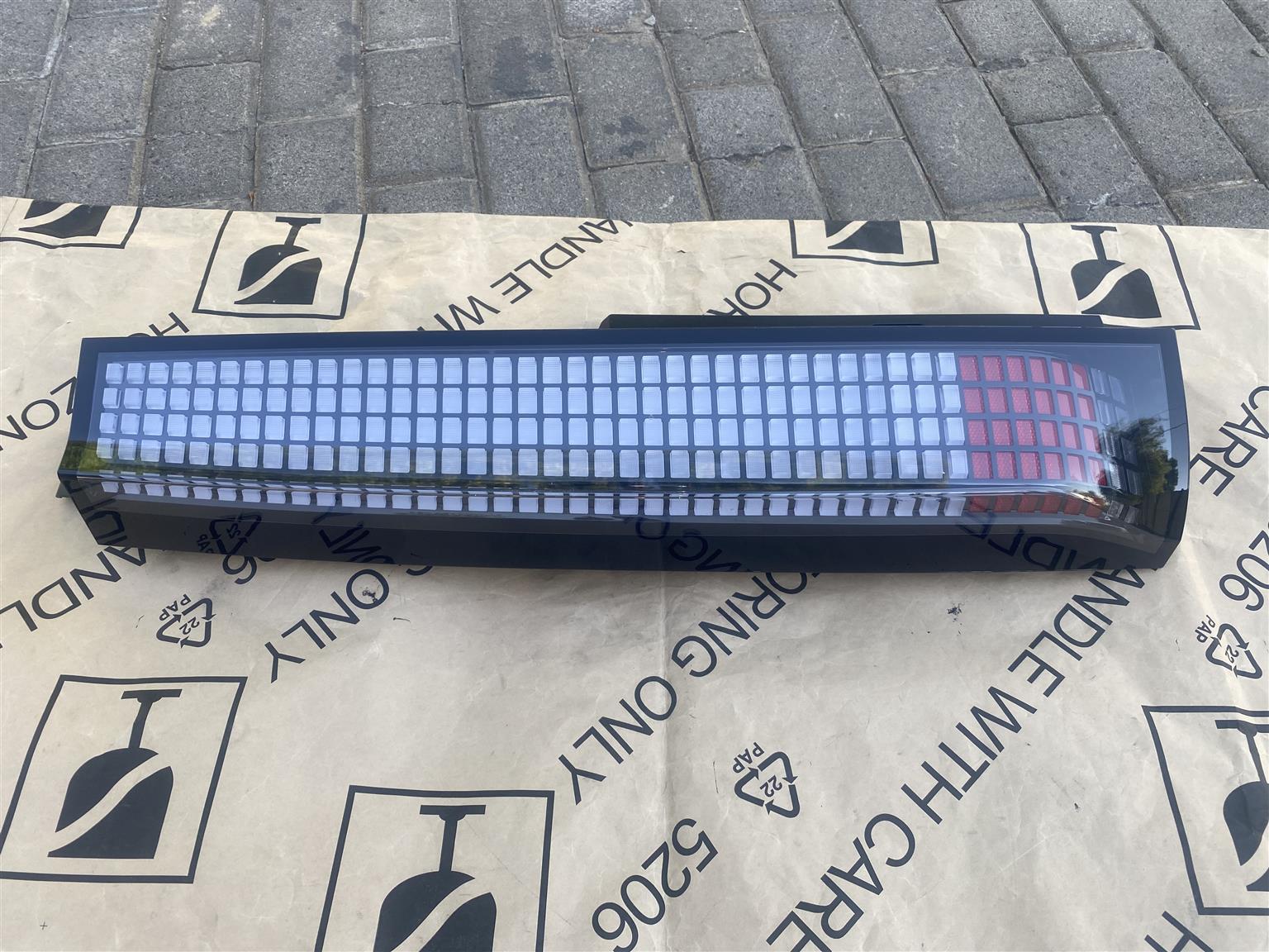 2024 HYUNDAI STARIA FULL LED TAIL LIGHT LEFT SIDE FOR SALE - Private Seller 2024 HYUNDAI STARIA FULL LED TAIL LIGHT LEFT SIDE FOR SALE - Private Seller