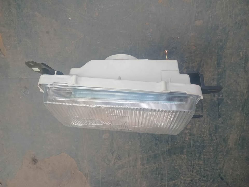 1981 to 1982 Toyota crassida RX60 headlight for sale @ circle 7 used parts - Private Seller