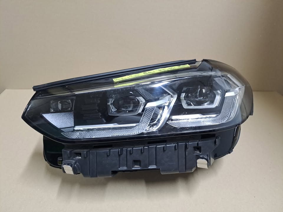 BMW X4 G01 LHS Adaptive LED Xenon Headlight (2020 - 2022) - Private Seller