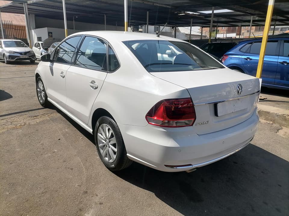 2016 Volkswagen polo 6 1.4 Comfortline Sedan