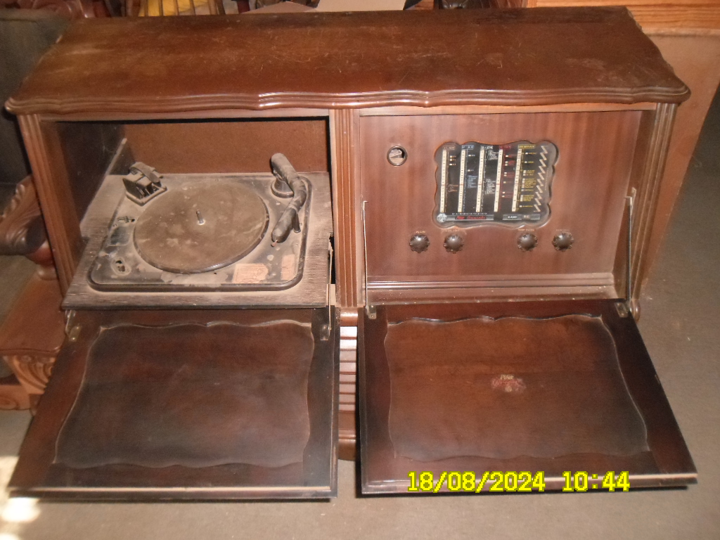Radio Gram Solid Imbuia Complete