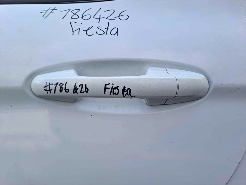Door handle Ford Fiesta 1.0L 2020 - Private Seller Door handle Ford Fiesta 1.0L 2020 - Private Seller