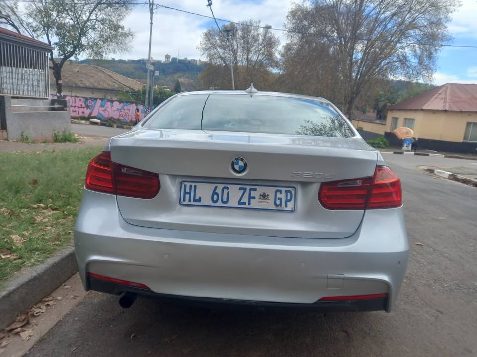 2013 BMW 320d F30 Sedan Diesel, Automatic, Silver, 127000kms Reverse Camera, Sunroof. LS.