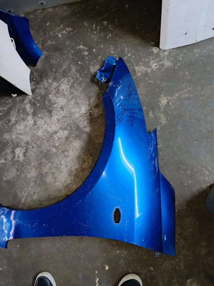 Suzuki Swift 2013 Fender - Private Seller