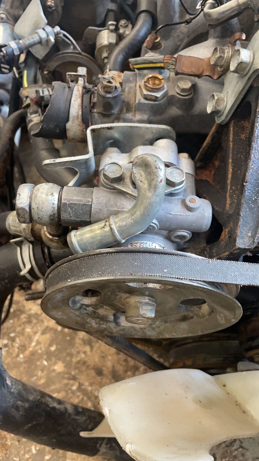 NISSAN KA24 POWER STEERING PUMP AVAILABLE NISSAN KA24 POWER STEERING PUMP AVAILABLE