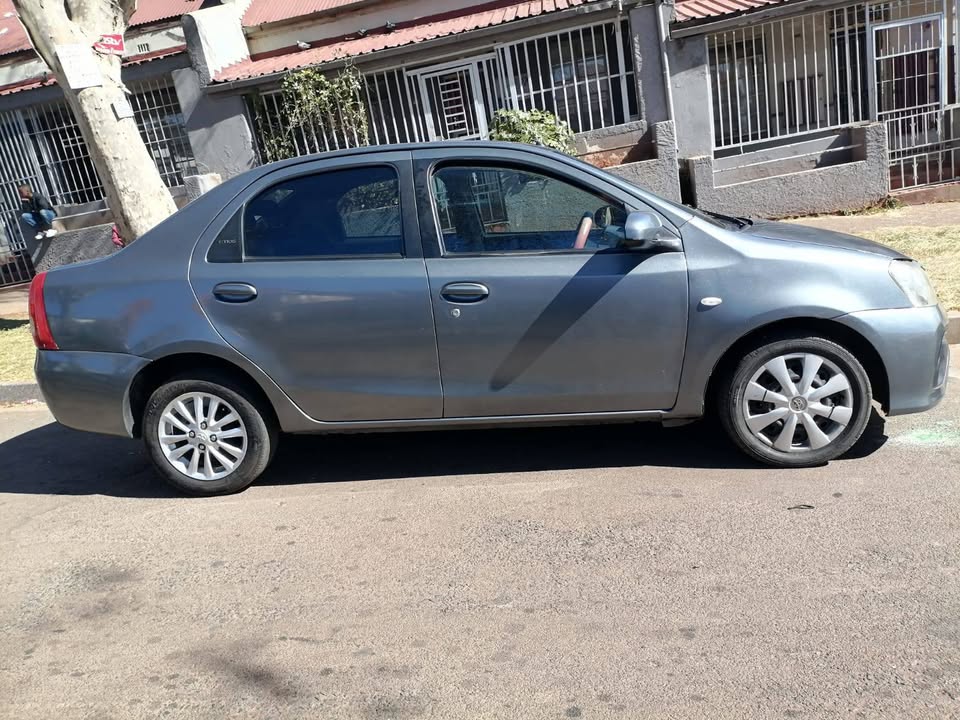 2017 TOYOTA ETIOS SEDAN 1.5 SPRINT MANUAL TRANSMISSION IN EXCELLENT CONDITION