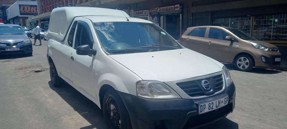 2015 NISSAN NP200 1.6i PETROL, MANUAL TRANSMISSION, WHITE COLOUR, MILEAGE