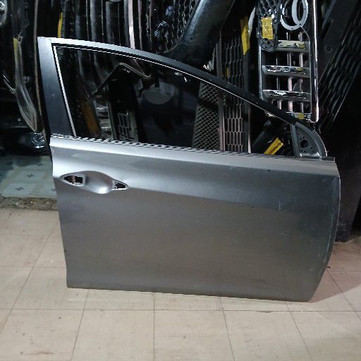 Hyundai elantra door - Private Seller