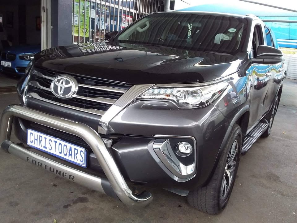 Used Toyota Fortuner 3.0D-4D 4x4 auto - Private Seller Used Toyota Fortuner 3.0D-4D 4x4 auto - Private Seller