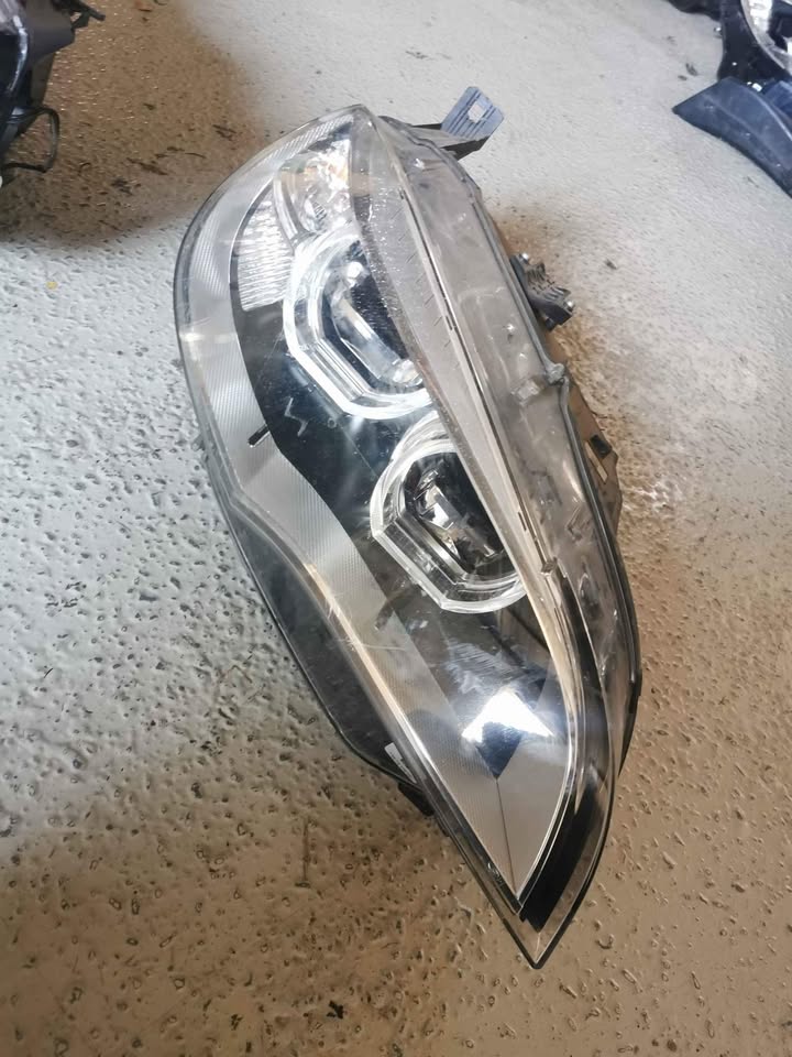 BMW X6 right led headlight - Private Seller BMW X6 right led headlight - Private Seller
