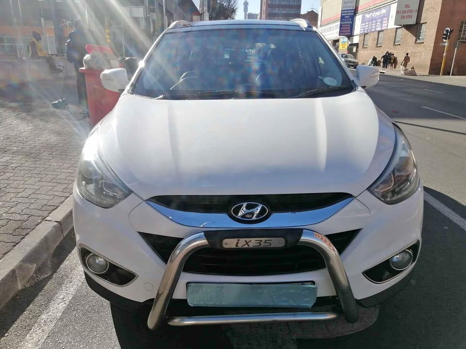 Hyundai IX-35 2.0 Automatic Hyundai IX-35 2.0 Automatic