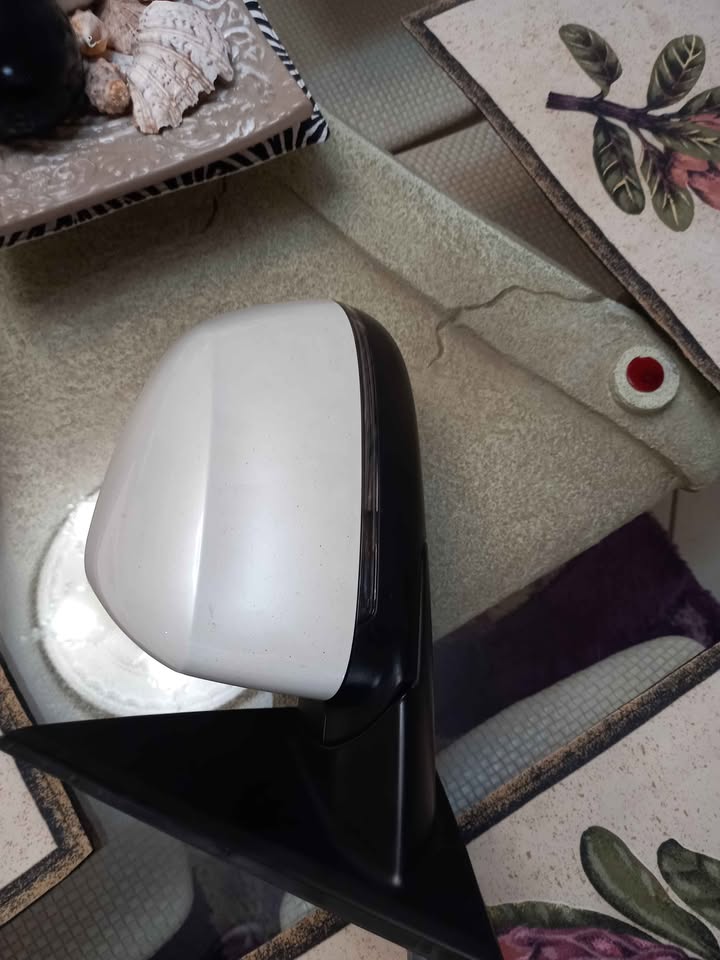 Bmw f25 x3 faclift door mirror With indicator - Private Seller Bmw f25 x3 faclift door mirror With indicator - Private Seller