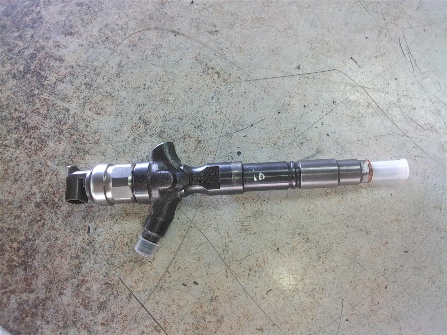 Toyota D4d 3 litre recon injector for sale - Private Seller