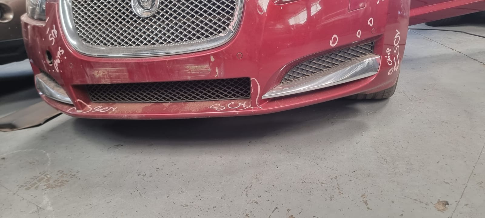 2013 Jaguar XF 3.0l TDV6 S Front Bumper for sale 2013 Jaguar XF 3.0l TDV6 S Front Bumper for sale