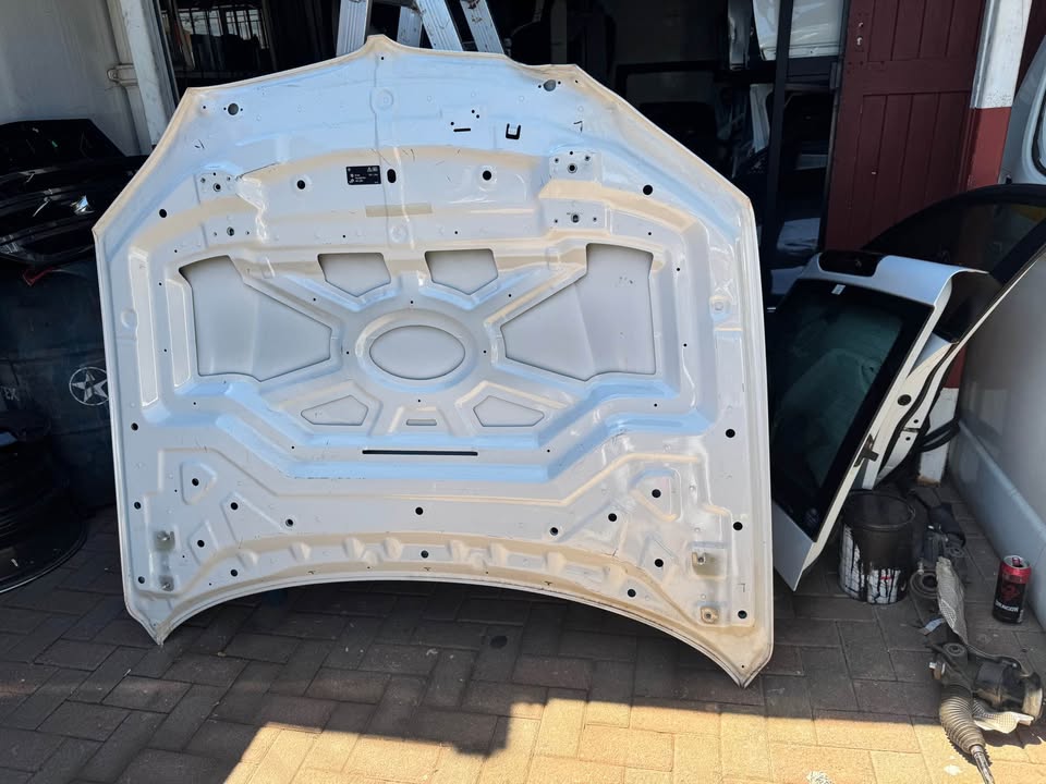 BMW X5 F15 Bonnet - Private Seller BMW X5 F15 Bonnet - Private Seller