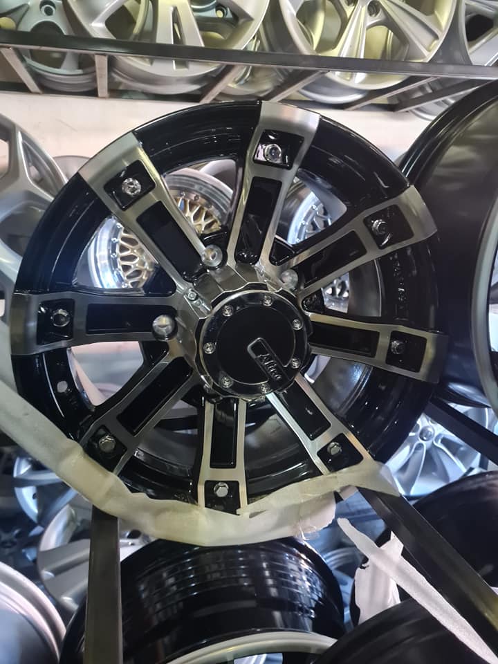 Mahindra Scorpio Bakkie Brand new mags size 16 pcd 5×160