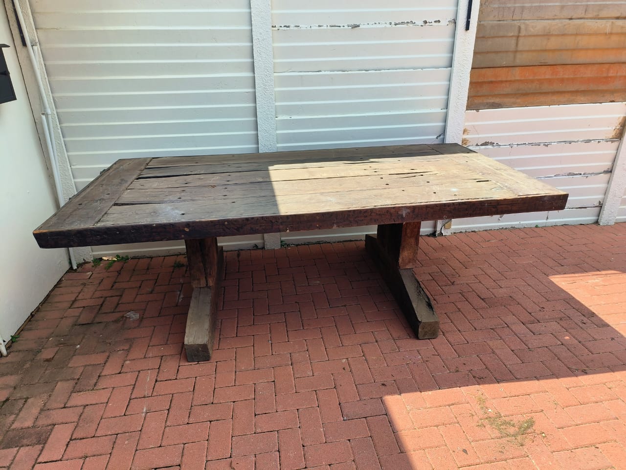 Sleeper table