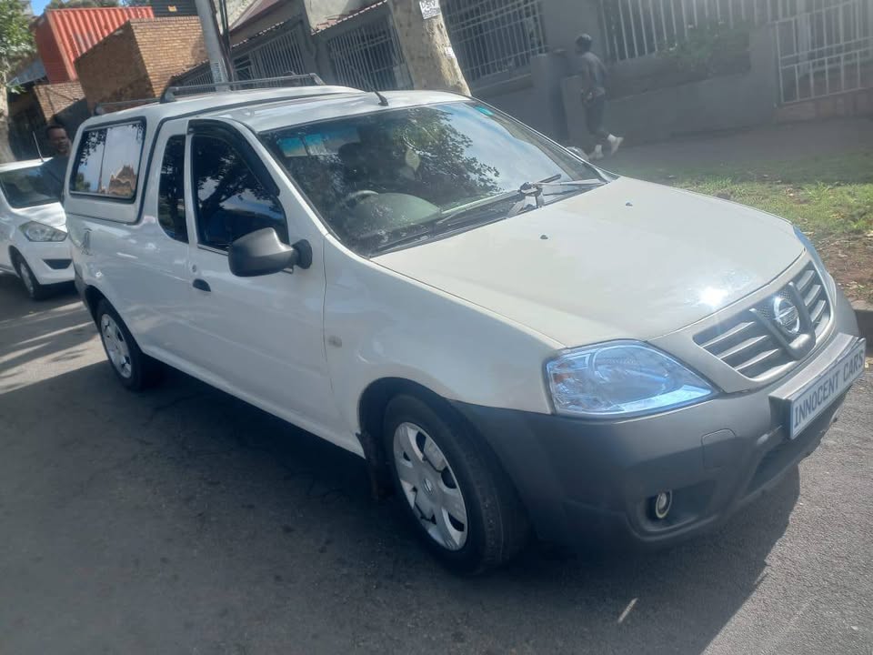 2018 NISSAN NP200 BAKKIE 1.6 Petrol, Manual, White Color, MileageAircon.