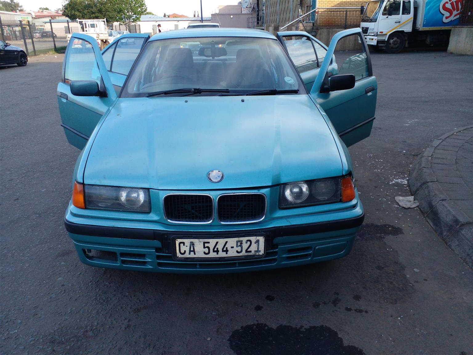 1996 BMW 3 Series Sedan  Tow bar   Recently painted   Manual  316i very light on