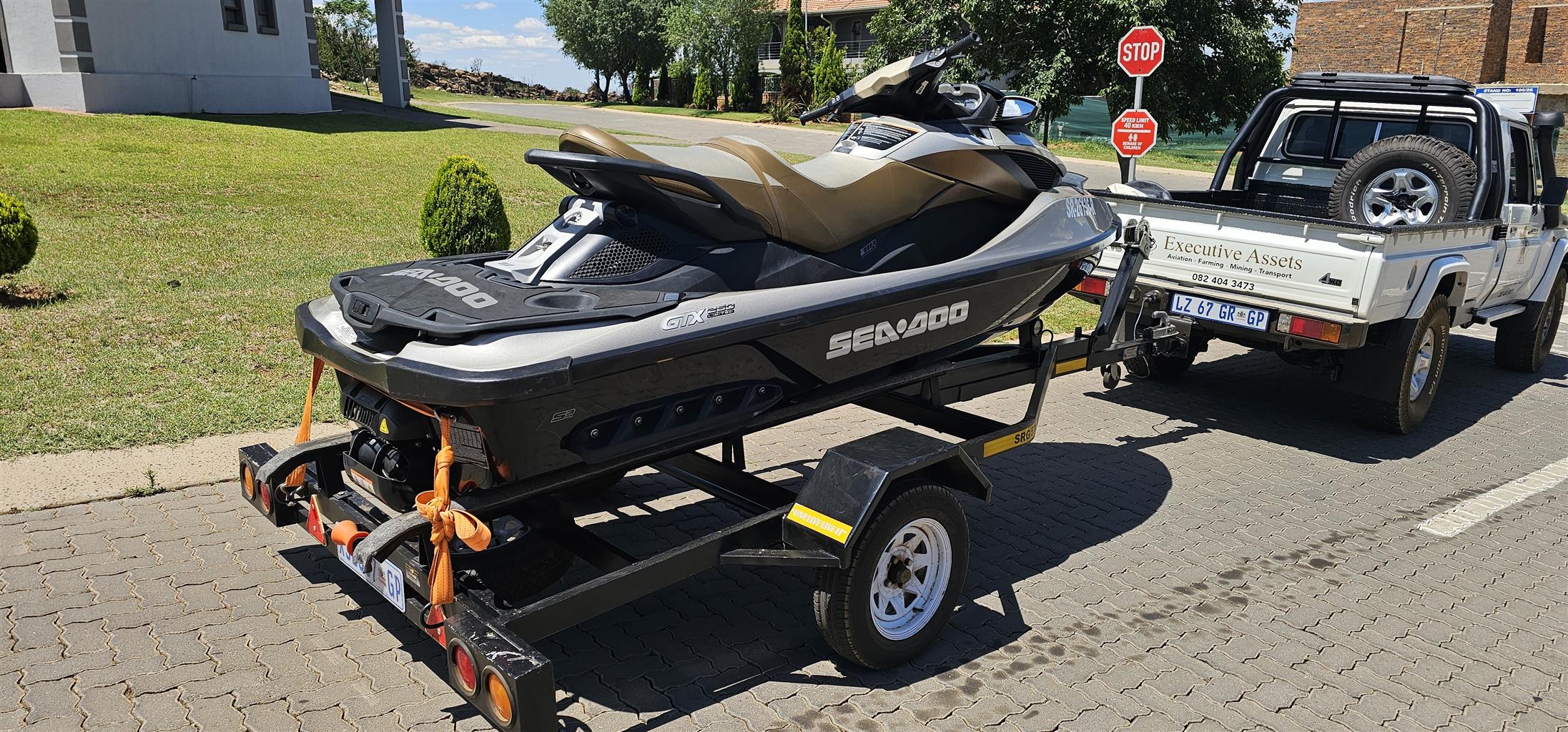 '10 Sea Doo GTX 260 LTD ONLY 33 HOURS!!!