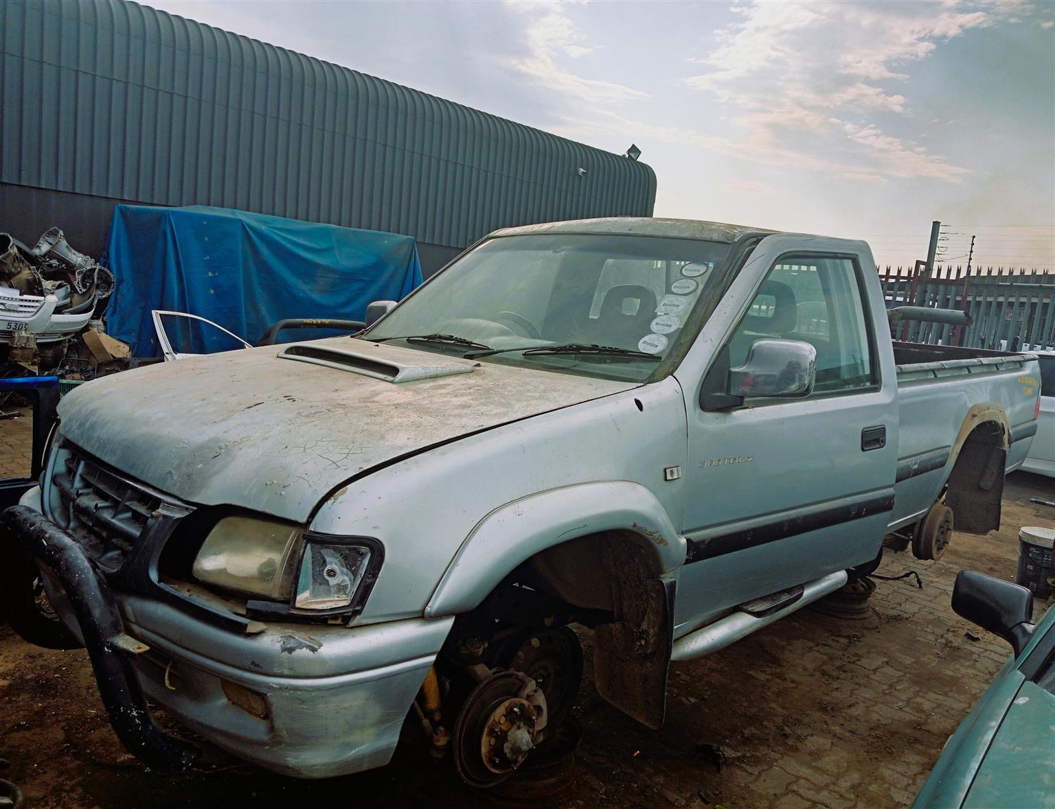 2004 Isuzu KB300 - Stripping for Spares