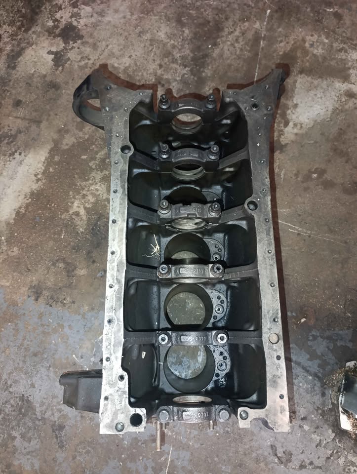 Ssangyong Musso 2.9tdi 662 engine block - Private Seller