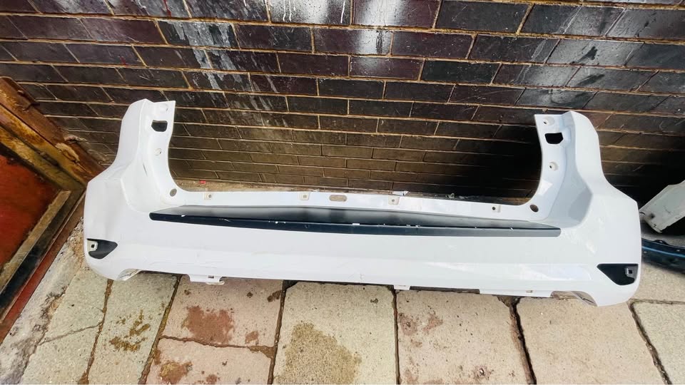 Toyota Fortuner GD6 Back bumper 2018 - Private Seller Toyota Fortuner GD6 Back bumper 2018 - Private Seller
