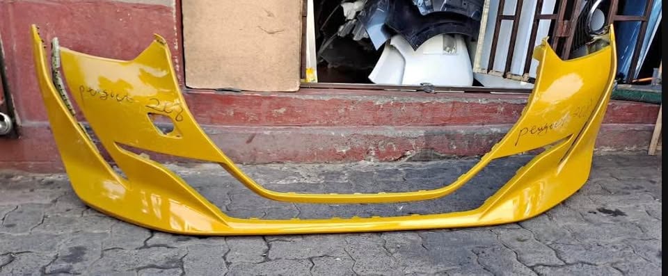 Peugeot 208 bumper - Private Seller Peugeot 208 bumper - Private Seller