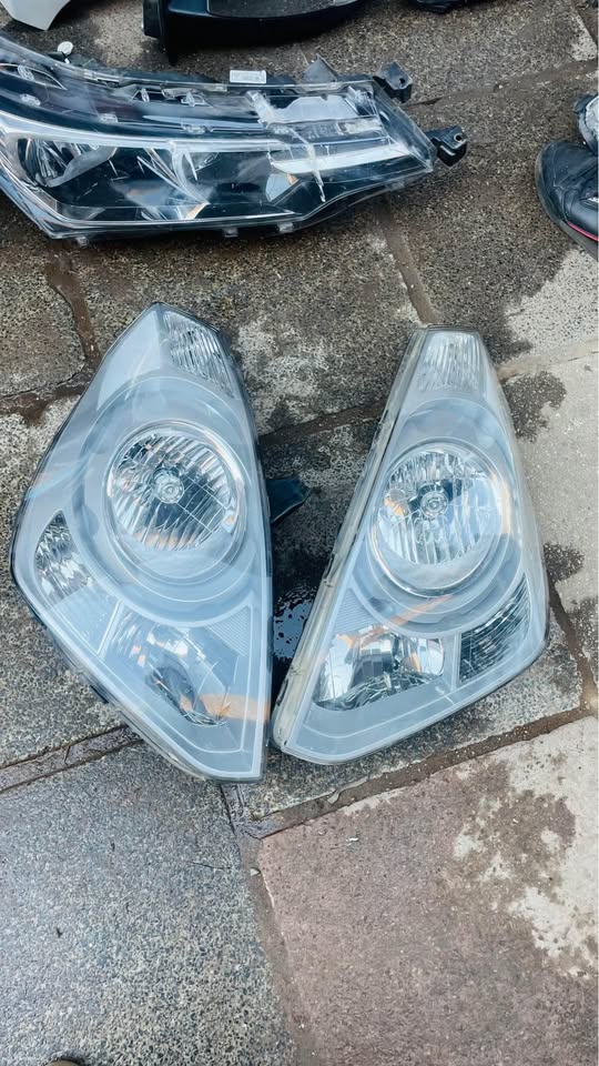 Hyundai H1 headlights - Private Seller Hyundai H1 headlights - Private Seller