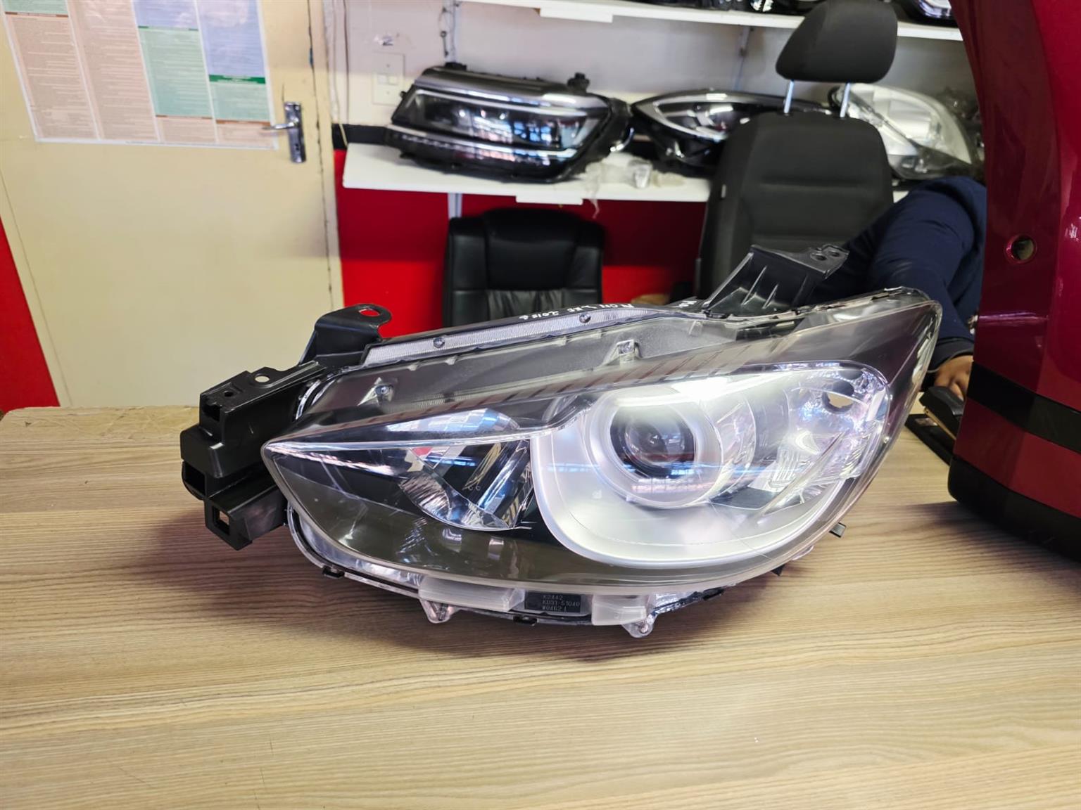2015MAZDA CX5 FRONT LEFT HEADLIGHT FOR SALE - Private Seller